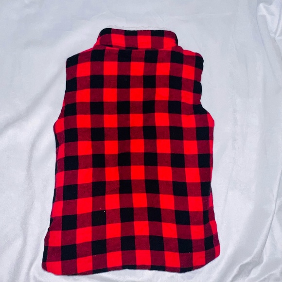 Max Studio Buffalo Plaid Christmas Fleece Vest Red& Black Girls Size Small 5/6 - Picture 5 of 8